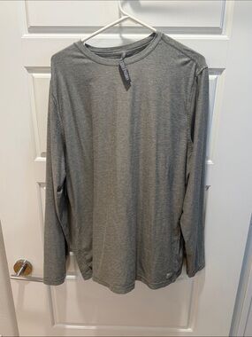 Vuori Long-Sleeve Crewneck Tee — Heather Gray
